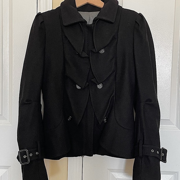 BCBG Max Azria Wool/ Poly/ Cashmere Ruffle Jacket w Button Detail; Size M/L - Picture 15 of 16
